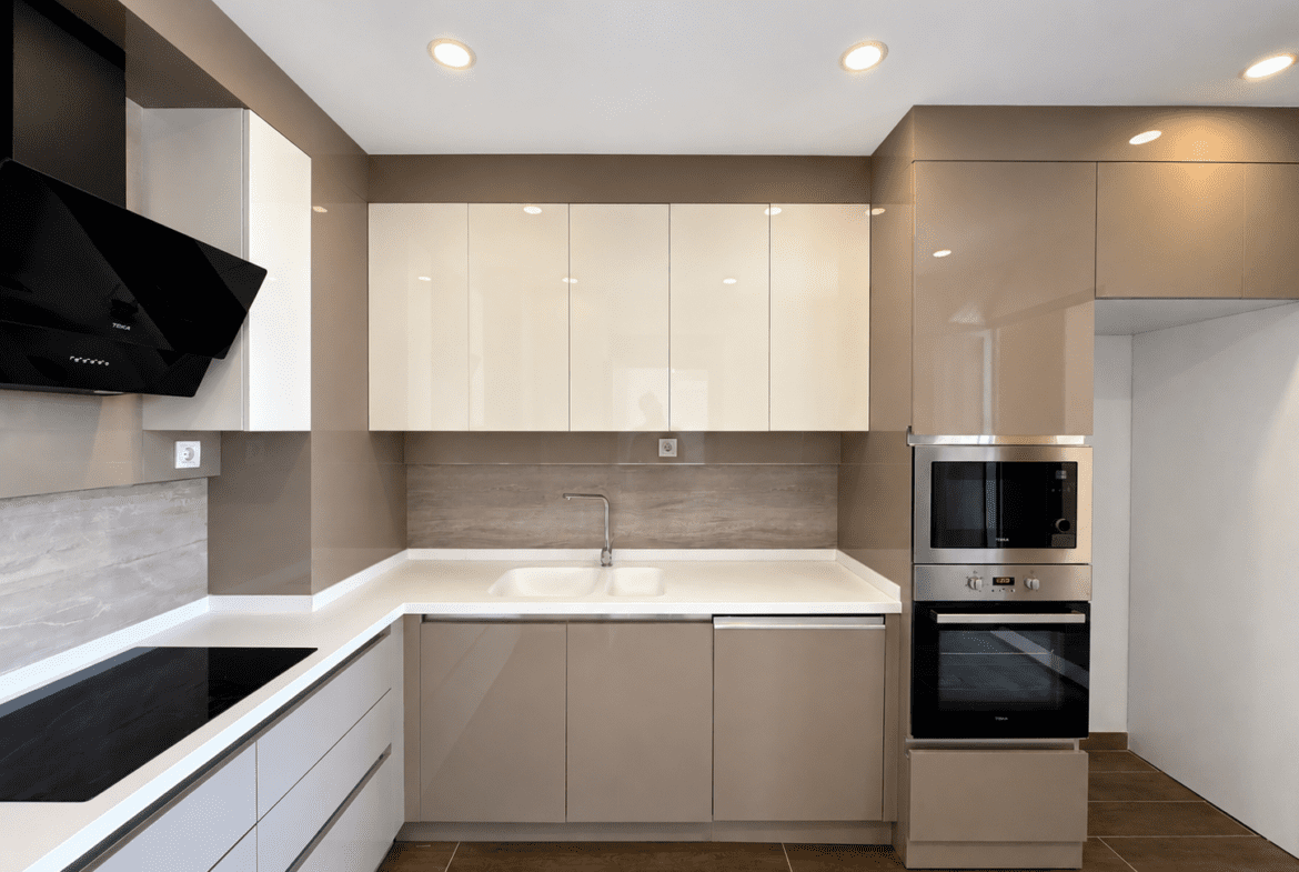 Apartamento T3 Exclusivo com Vista Mar | Condomínio Maria do Carmo – Polana