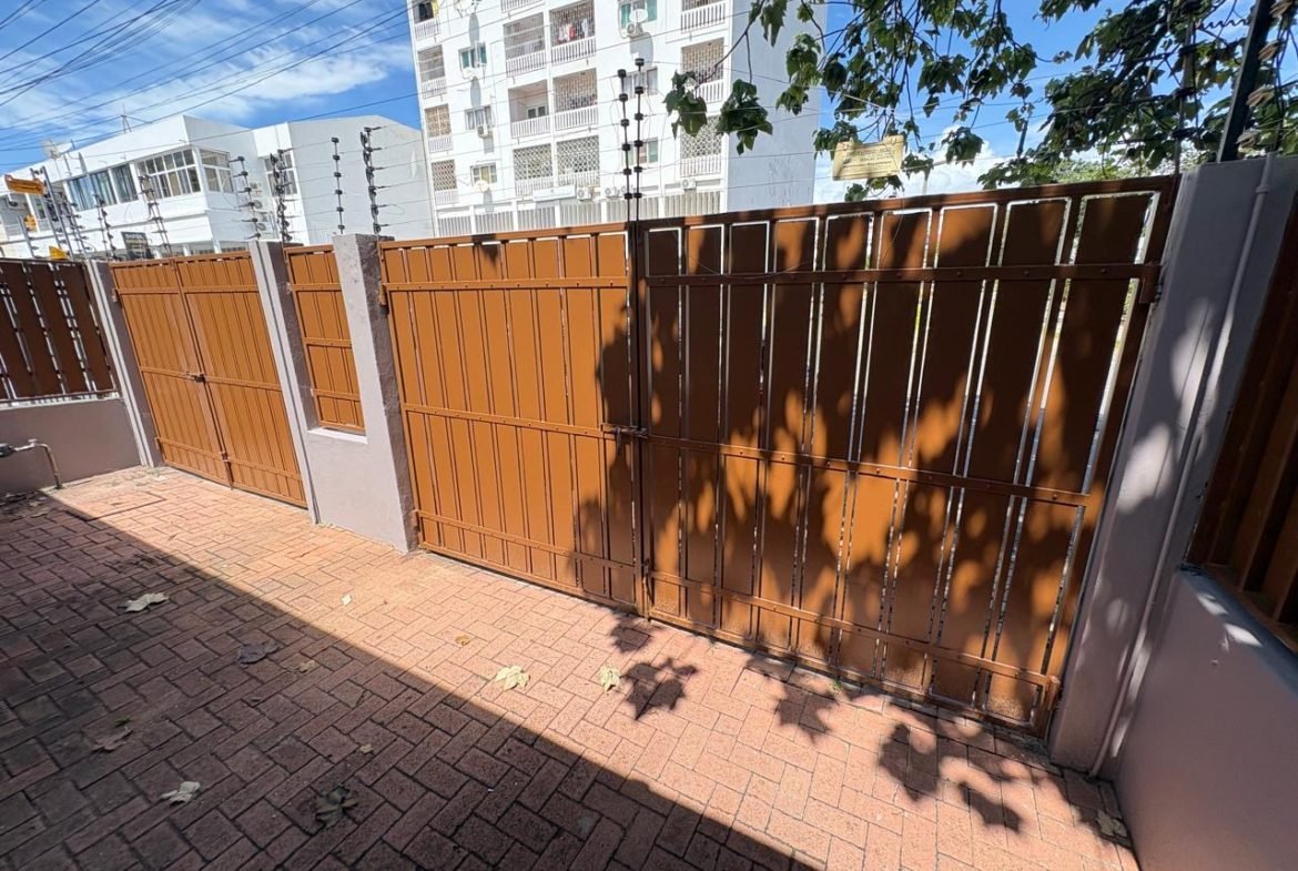 Moradia T4 para Arrendamento na Sommerschield