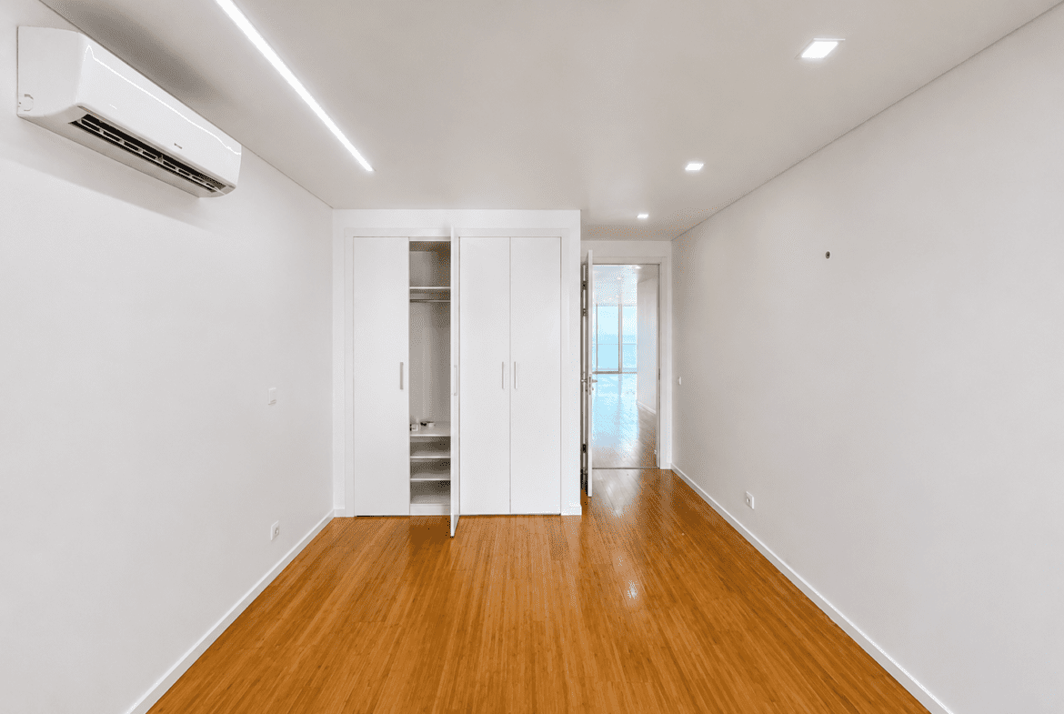 Apartamento TP4 de Luxo no Condomínio Zen – Avenida Marginal