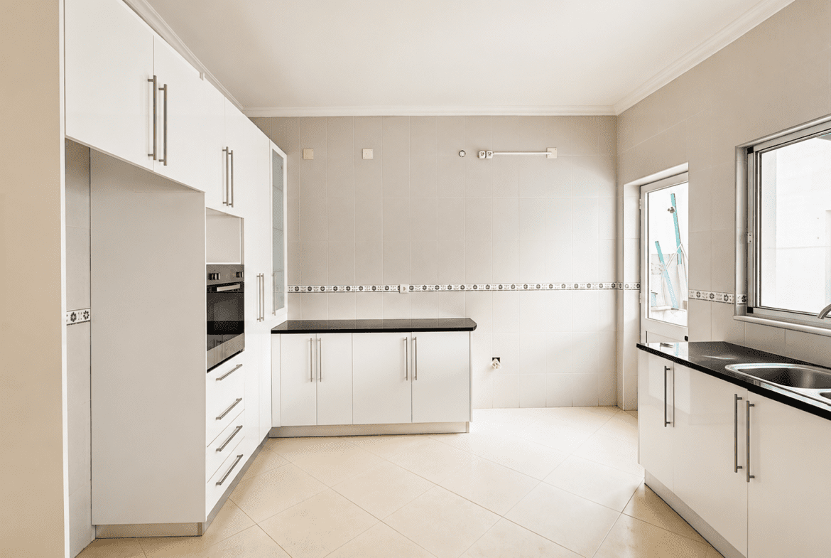 Moradia T4 de Luxo no Condomínio Aisha Garden – Triunfo