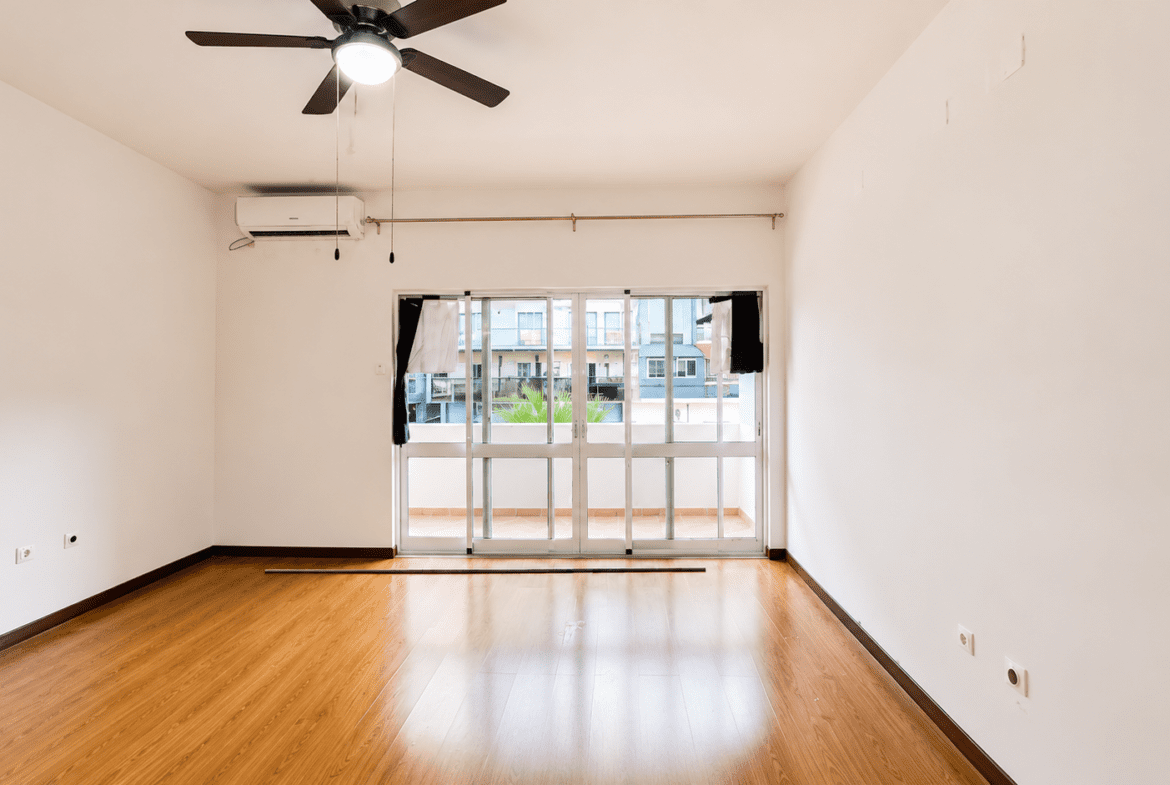 Moradia T4 de Luxo no Condomínio Aisha Garden – Triunfo