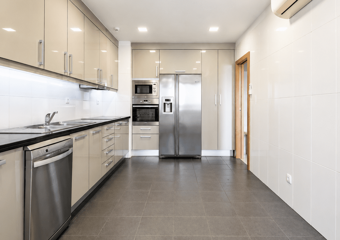 Apartamento T3 de Luxo para Arrendamento no Condomínio Imoinveste | Vista Mar | Maputo