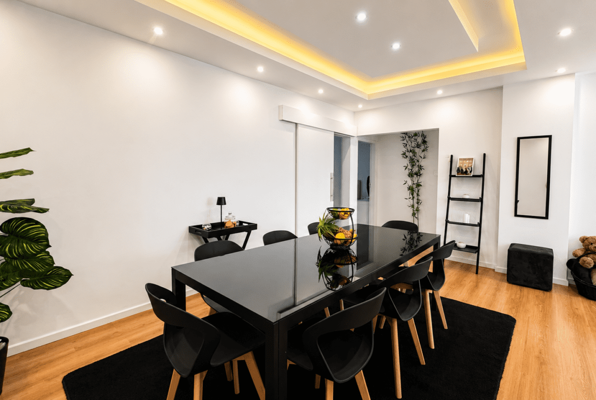 Apartamento T2 disponível para arrendamento no bairro da Polana Cimento B, próximo ao Comando da Força Aérea.
