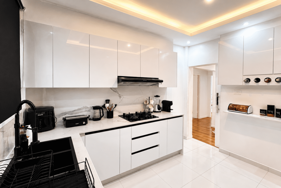 Apartamento T2 disponível para arrendamento no bairro da Polana Cimento B, próximo ao Comando da Força Aérea.