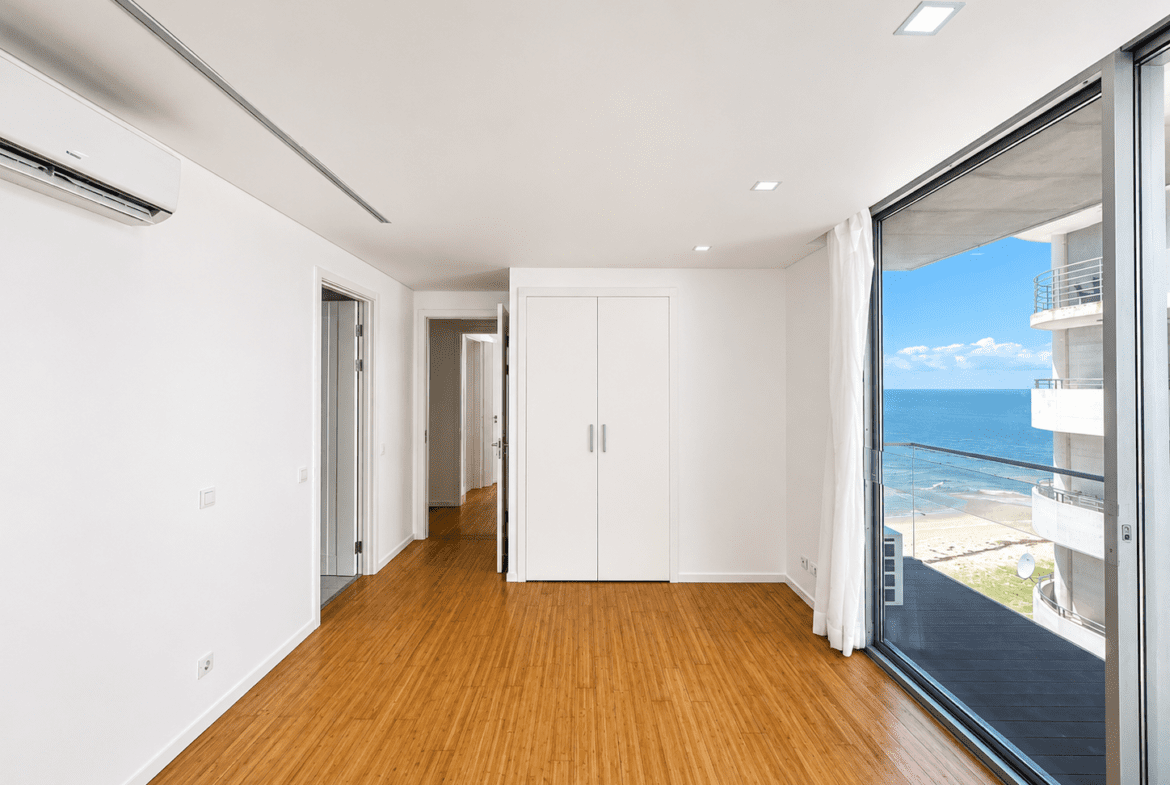 Apartamento TP4 de Luxo no Condomínio Zen – Avenida Marginal