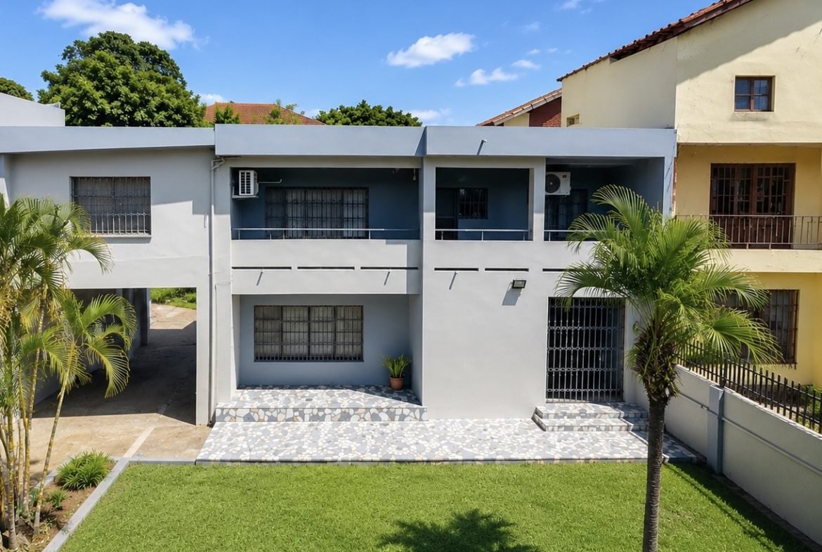 Moradia T3 com Piscina em Sommerschield II | Residência ou Escritório de Prestígio em Maputo