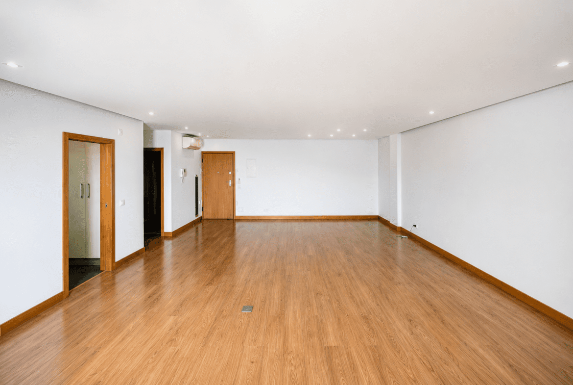 Apartamento T3 de Luxo para Arrendamento no Condomínio Imoinveste | Vista Mar | Maputo