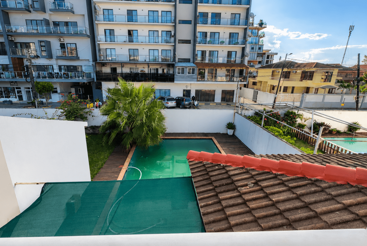 Moradia T4 de Luxo no Condomínio Aisha Garden – Triunfo