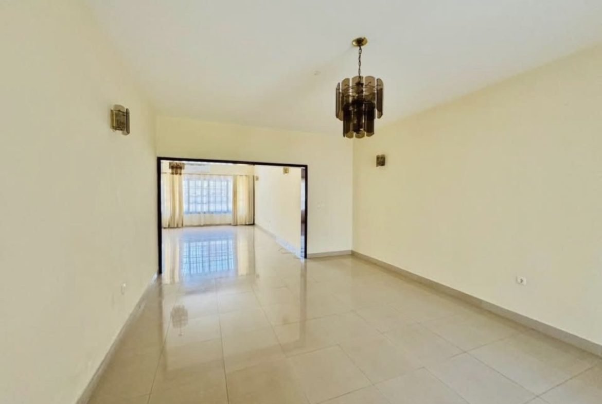 Moradia T3 com Piscina em Sommerschield II | Residência ou Escritório de Prestígio em Maputo