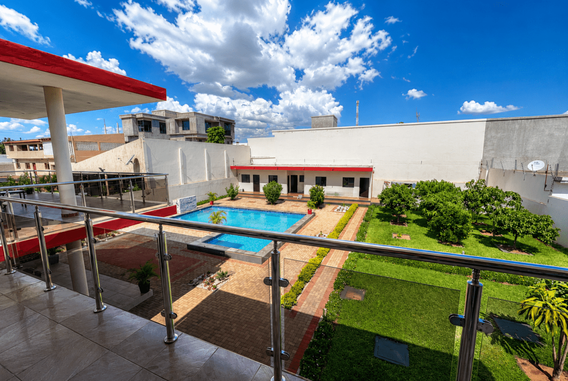 Moradia T4 de Luxo à Venda no Tchumene | Piscina, Smart House e Anexo T2