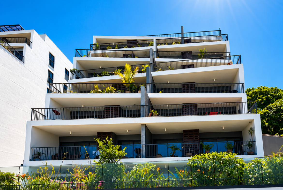 Arrenda-se | Apartamento T3 Mobilado no Condomínio Maresias – Polana