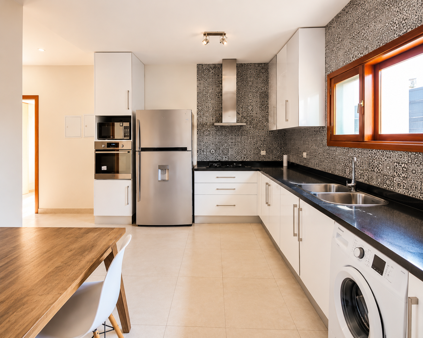 3-Bedroom House with Swimming Pool for Rent in Triunfo