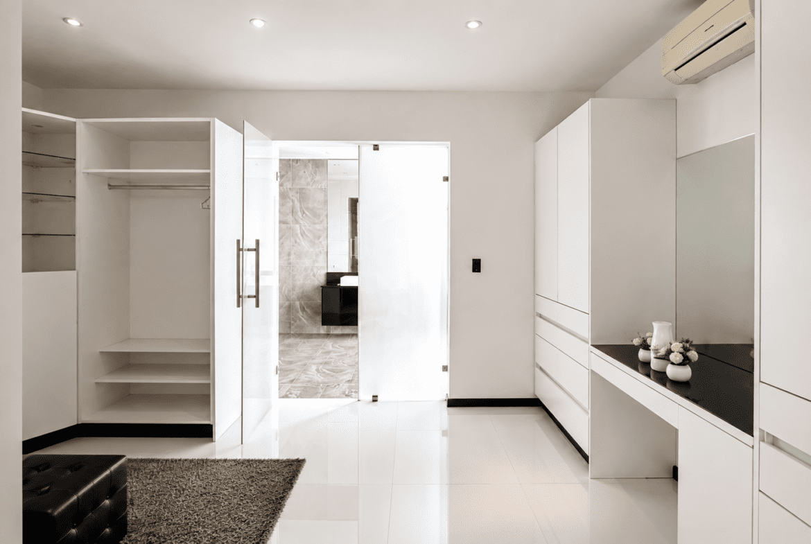 Moradia T4 de Luxo à Venda no Tchumene | Piscina, Smart House e Anexo T2