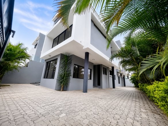 Moradia T6+1 de Luxo à Venda | Triunfo NovoPreço: 38.000.000 MZN