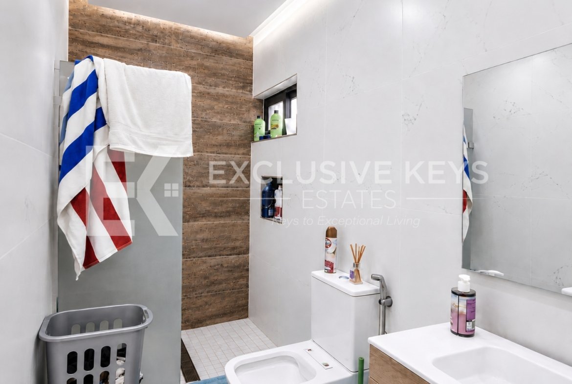 Moradia T4 com Piscina à Venda no Triunfo Novo – 21.000.000 MZN