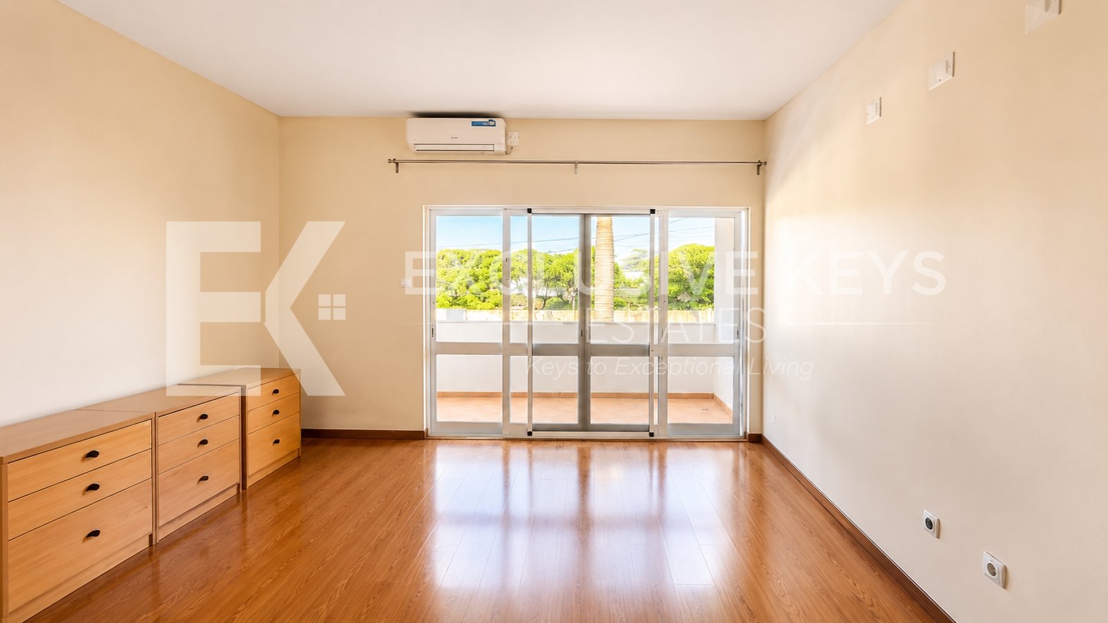4-Bedroom House for Sale | Aisha Garden Condominium | MaputoPrice: MZN 24,000,000