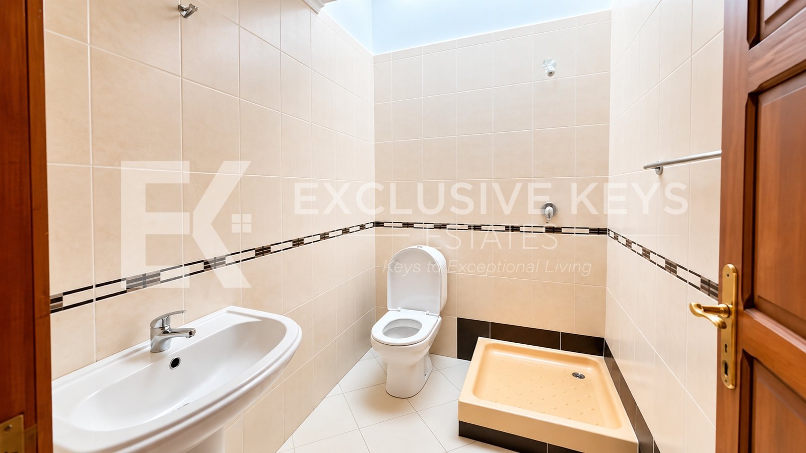 4-Bedroom House for Sale | Aisha Garden Condominium | MaputoPrice: MZN 24,000,000