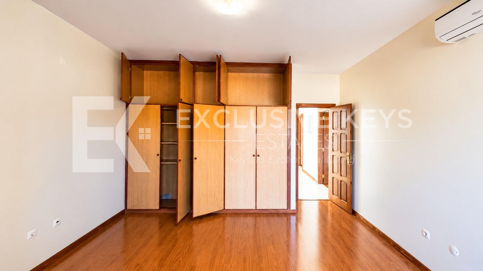 4-Bedroom House for Sale | Aisha Garden Condominium | MaputoPrice: MZN 24,000,000