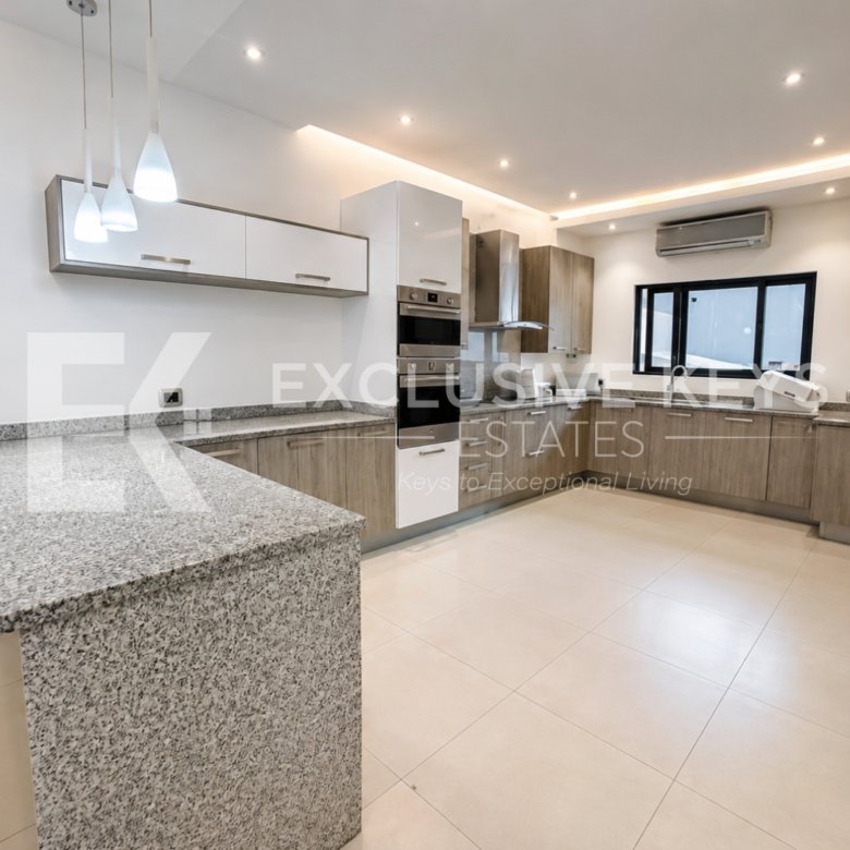 Moradia T6+1 de Luxo à Venda | Triunfo NovoPreço: 38.000.000 MZN