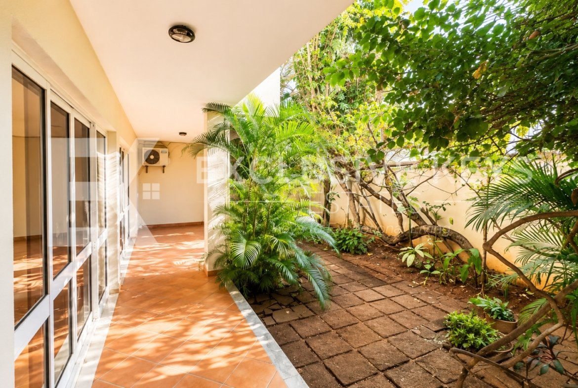 Moradia T4 à Venda | Condomínio Aisha Garden | Maputo Preço: 24.000.000 MZN