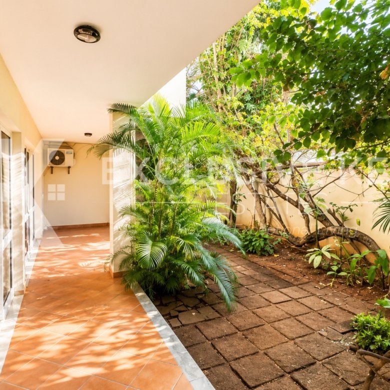 Moradia T4 à Venda | Condomínio Aisha Garden | Maputo Preço: 24.000.000 MZN