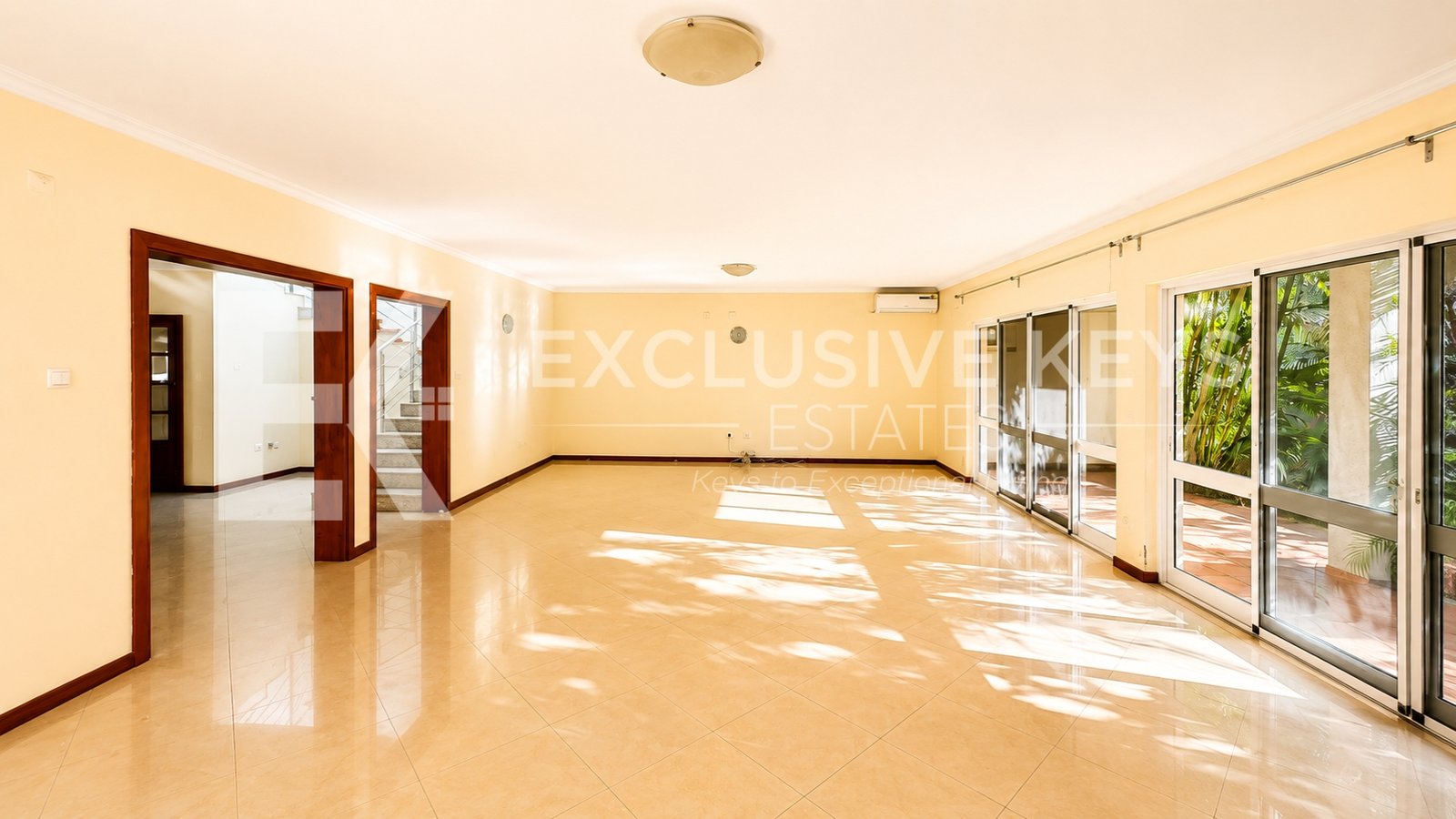 4-Bedroom House for Sale | Aisha Garden Condominium | MaputoPrice: MZN 24,000,000