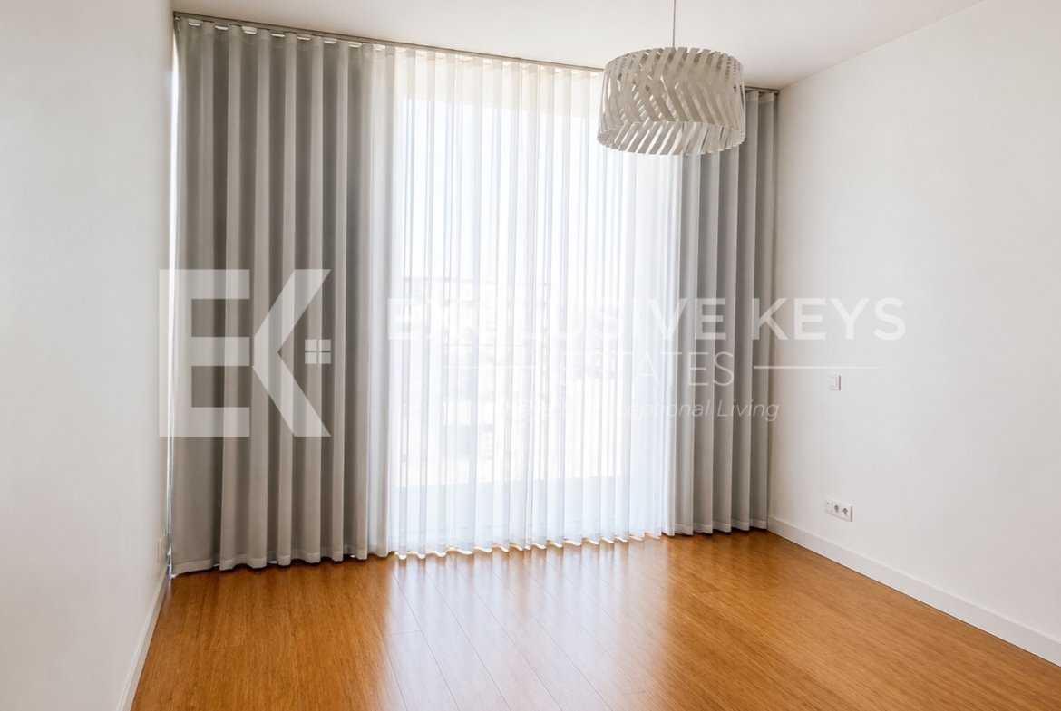 Apartamento T3 Mobilado para Arrendamento | Condomínio Platinum | Polana, Maputo