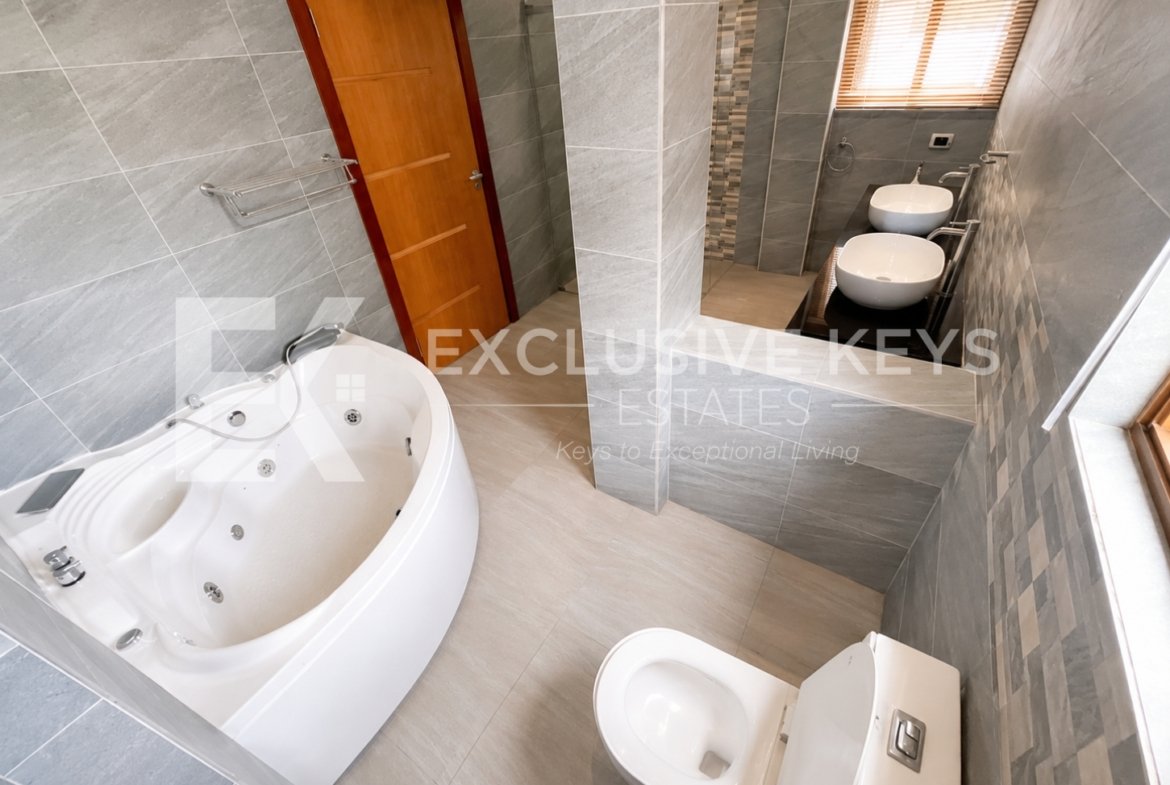 Moradia T6+1 de Luxo à Venda | Triunfo NovoPreço: 38.000.000 MZN