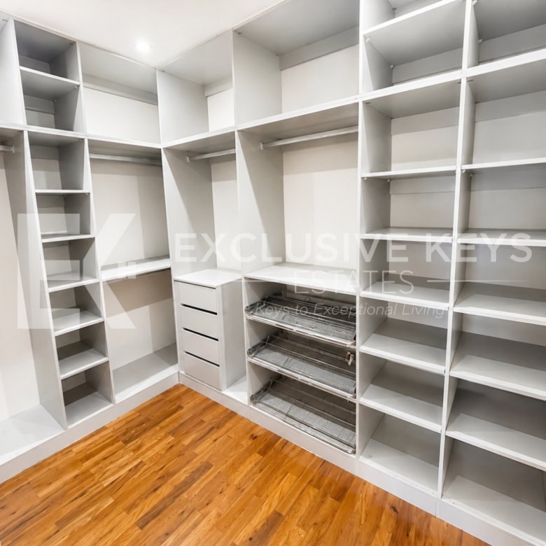Moradia T6+1 de Luxo à Venda | Triunfo NovoPreço: 38.000.000 MZN