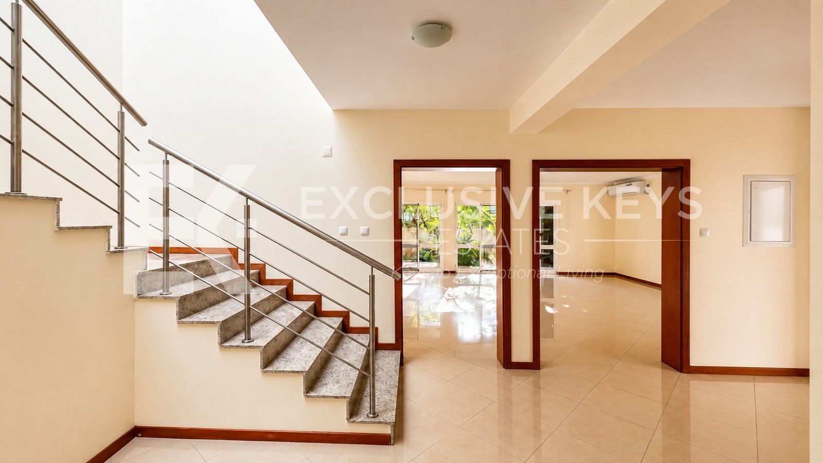 4-Bedroom House for Sale | Aisha Garden Condominium | MaputoPrice: MZN 24,000,000
