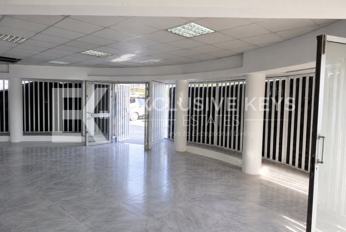 ARRENDA-SE | LOJA COM 240 m² NO ALTO MAÉ | 320.000 MZN/MÊS