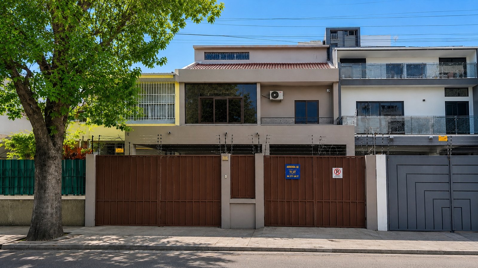 Moradia T4 Moderna para Arrendamento em Sommershield, Maputo