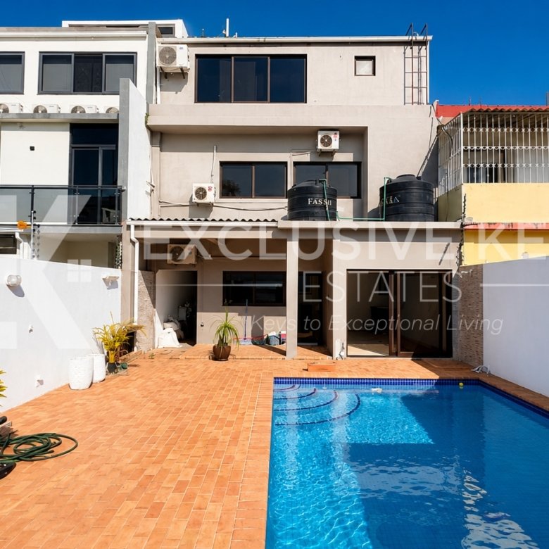 Moradia T4 Moderna para Arrendamento em Sommershield, Maputo