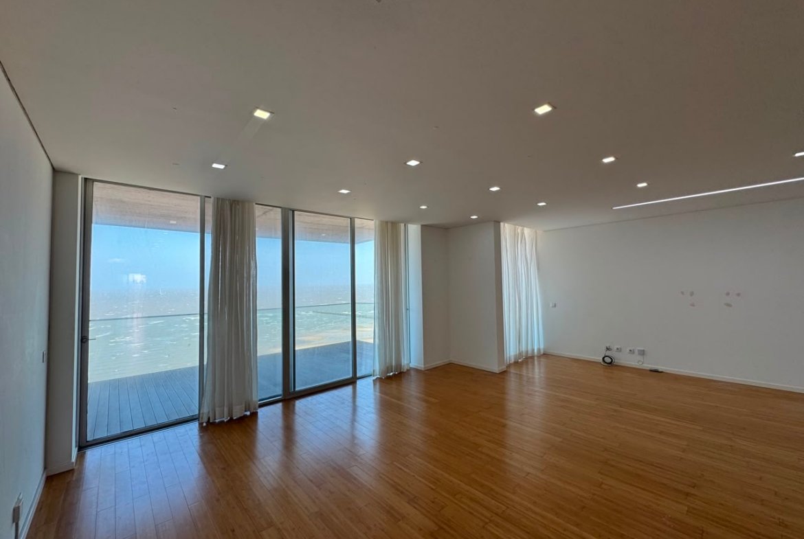Zen Residence | Apartamento T4 de Luxo para Arrendamento na Avenida Marginal