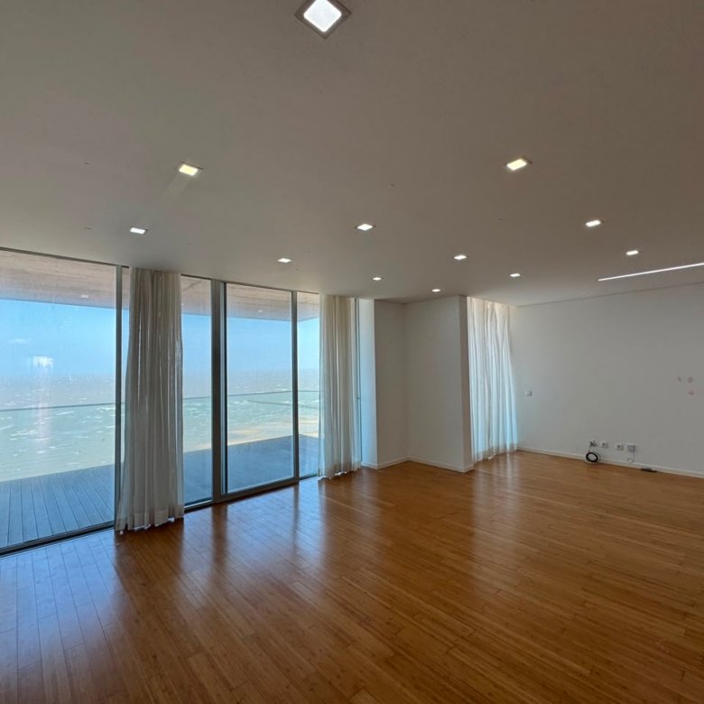 Zen Residence | Apartamento T4 de Luxo para Arrendamento na Avenida Marginal