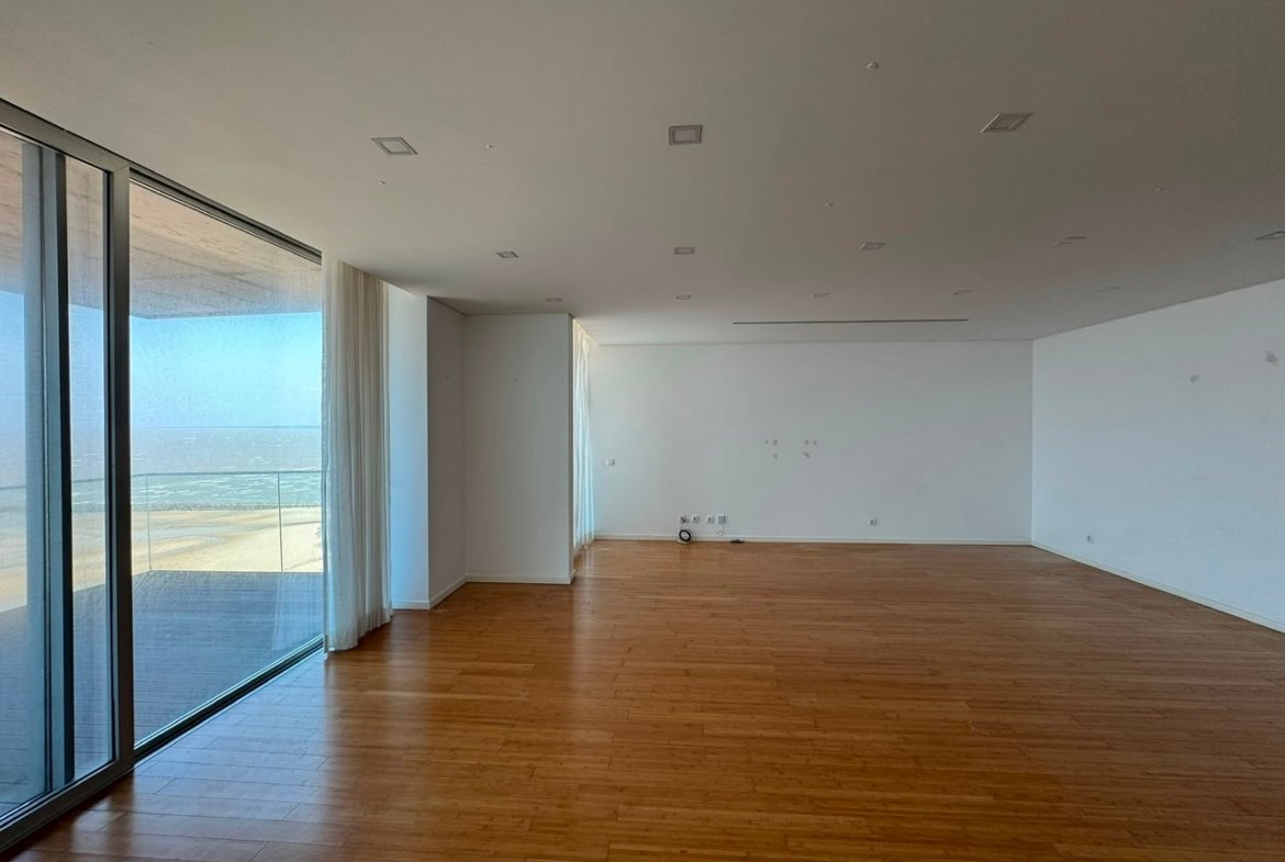 Zen Residence | Apartamento T4 de Luxo para Arrendamento na Avenida Marginal