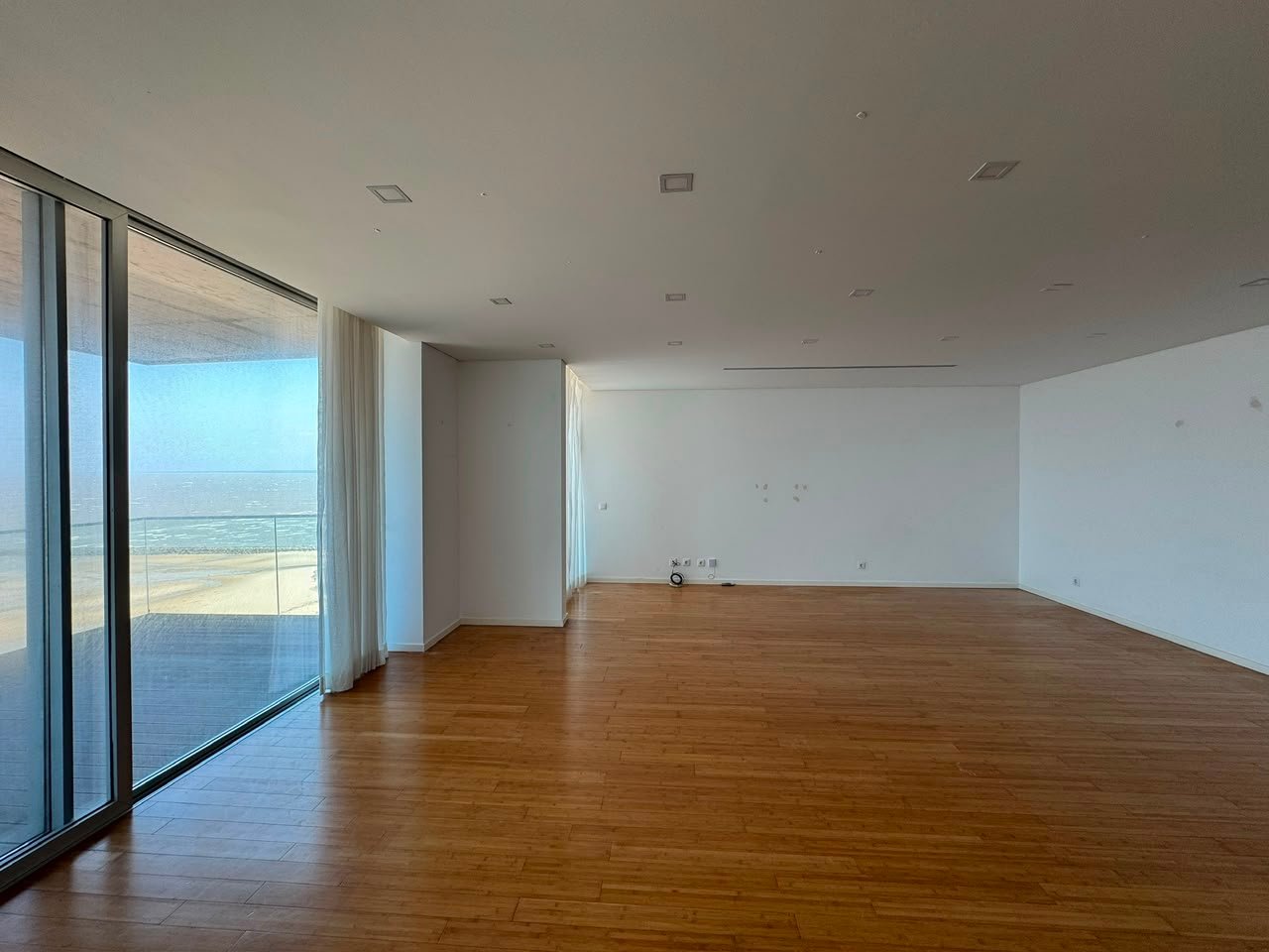 04 Zen Residence | Apartamento T4 de Luxo para Arrendamento na Avenida Marginal
