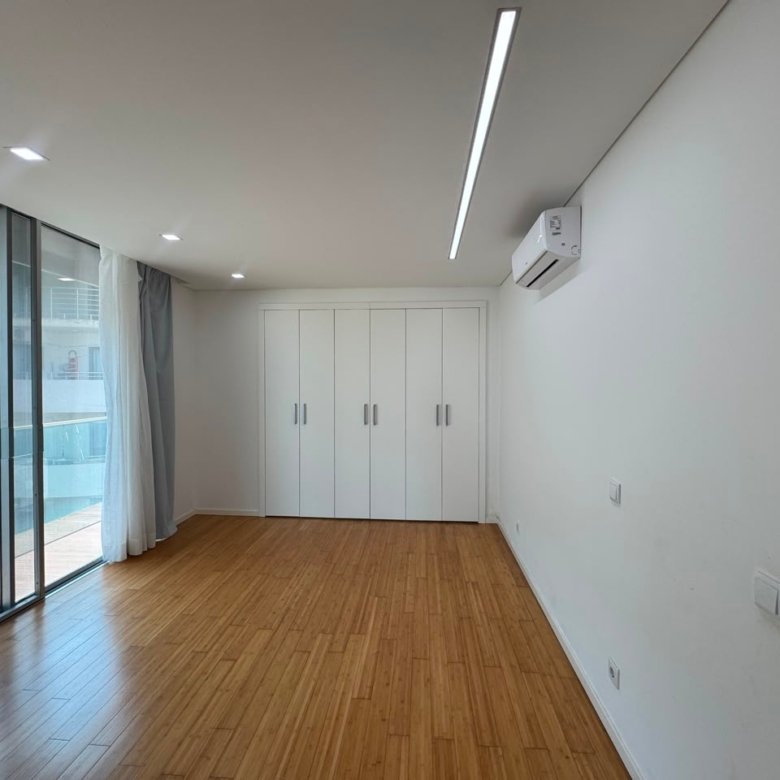 Zen Residence | Apartamento T4 de Luxo para Arrendamento na Avenida Marginal