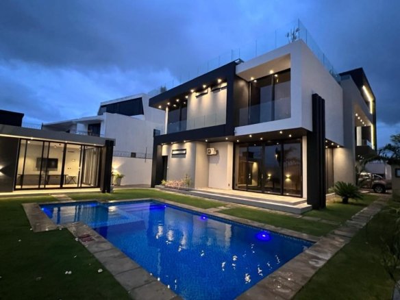 🏡 VENDE-SE MORADIA SUPER LUXUOSA | T4+ | 28.000.000 MZN