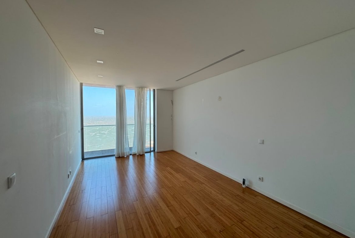 Zen Residence | Apartamento T4 de Luxo para Arrendamento na Avenida Marginal