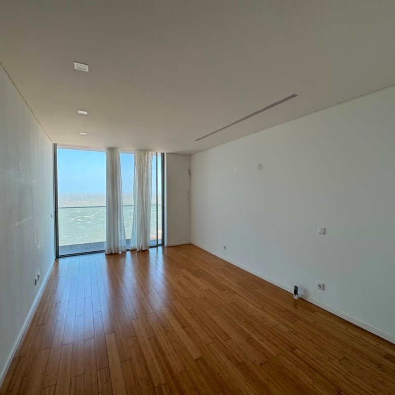 Zen Residence | Apartamento T4 de Luxo para Arrendamento na Avenida Marginal