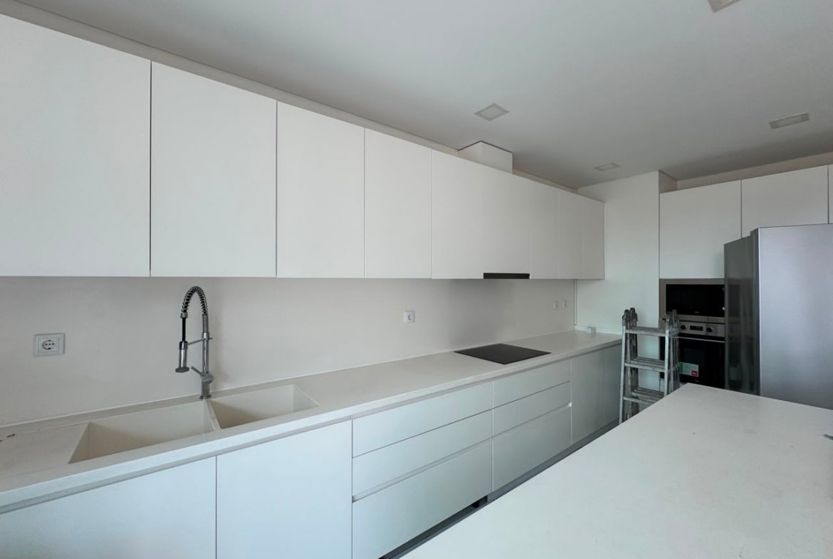 Zen Residence | Apartamento T4 de Luxo para Arrendamento na Avenida Marginal