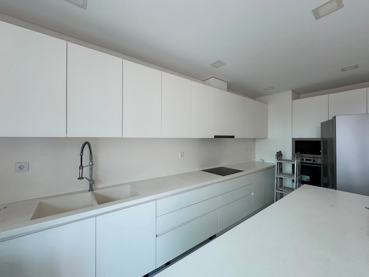 18 Zen Residence | Apartamento T4 de Luxo para Arrendamento na Avenida Marginal