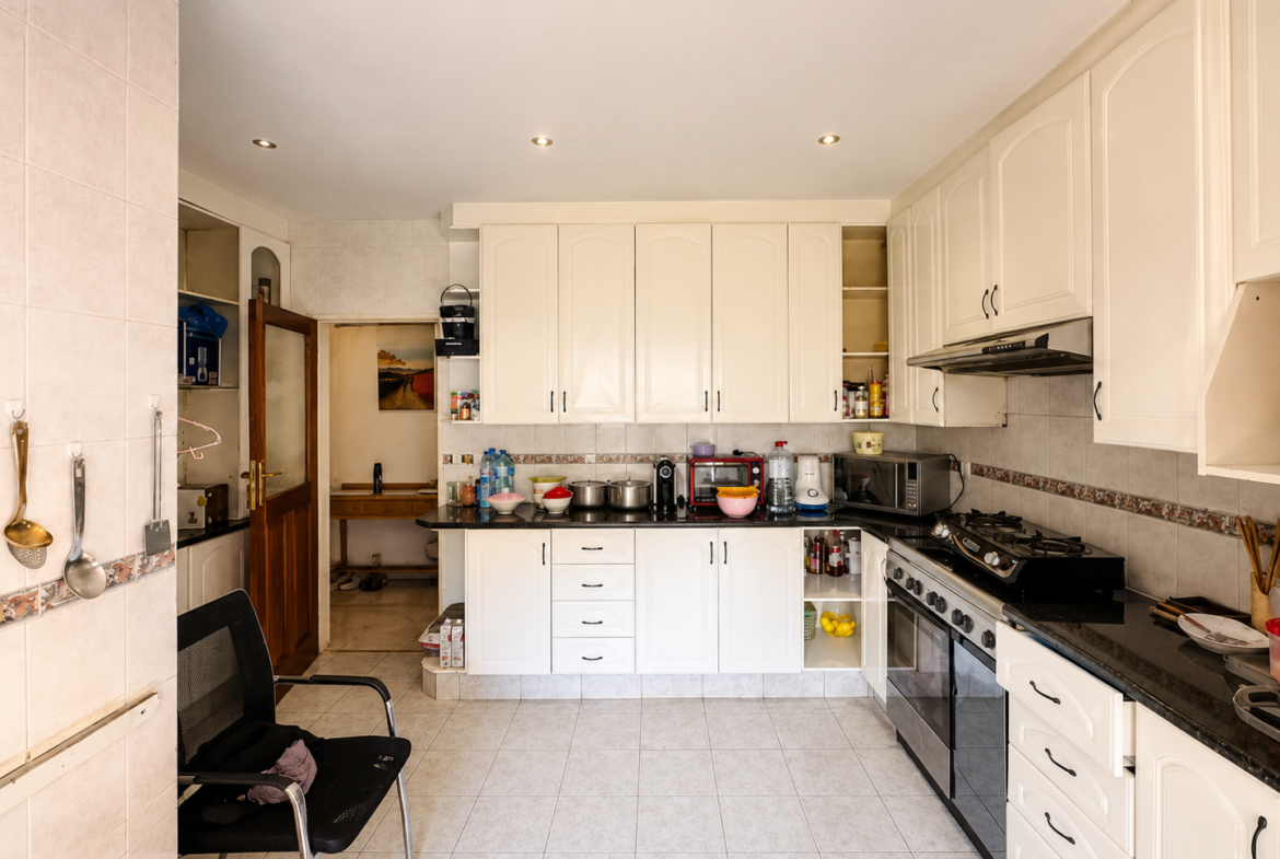 APARTAMENTO T2 À VENDA | Av. Armando Tivane, Maputo