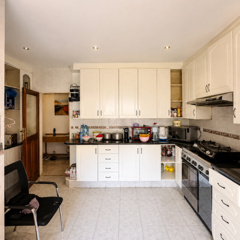 APARTAMENTO T2 À VENDA | Av. Armando Tivane, Maputo