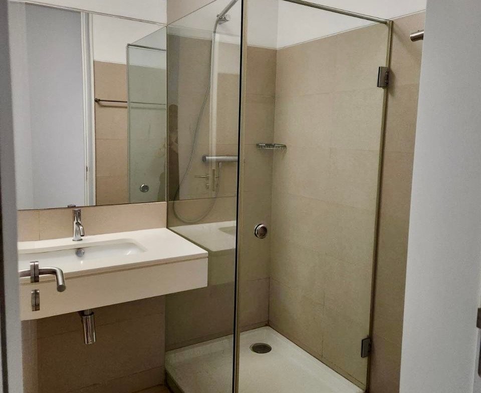 SUPER LUXURIOUS 4-BEDROOM APARTMENT FOR RENT – POLANA