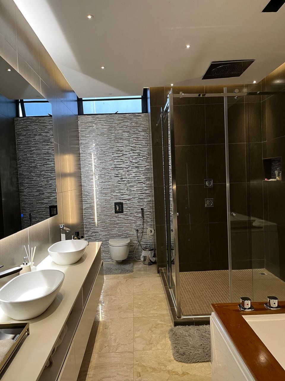 🏡 VENDE-SE MORADIA SUPER LUXUOSA | T4+ | 28.000.000 MZN
