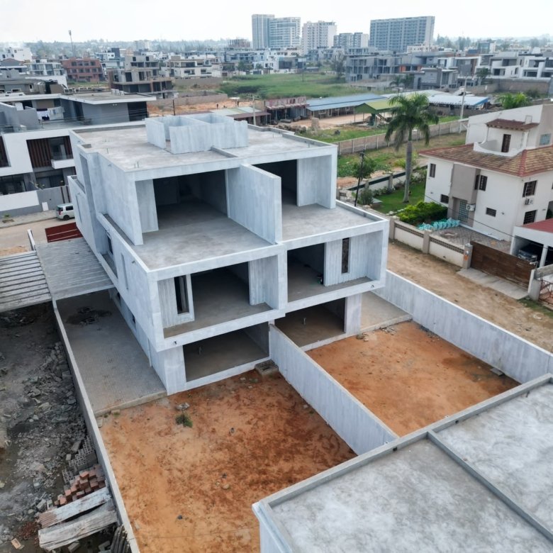 🏡 VENDE-SE MORADIA GEMINADA TP4 EM TOSCO – TRIUNFO NOVO