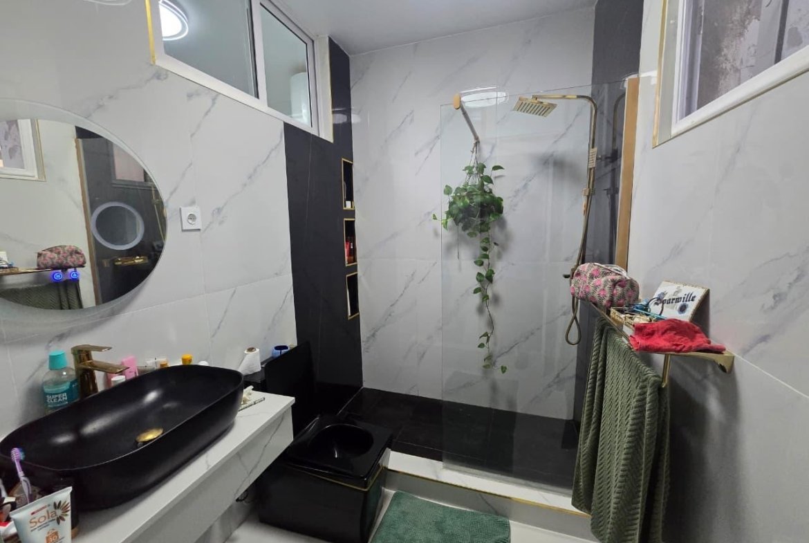 🏢 VENDE-SE APARTAMENTO TP3 COM VISTA MAR – AV. JULIUS NYERERE