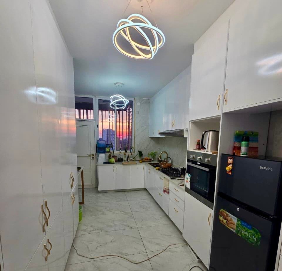🏢 VENDE-SE APARTAMENTO TP3 COM VISTA MAR – AV. JULIUS NYERERE